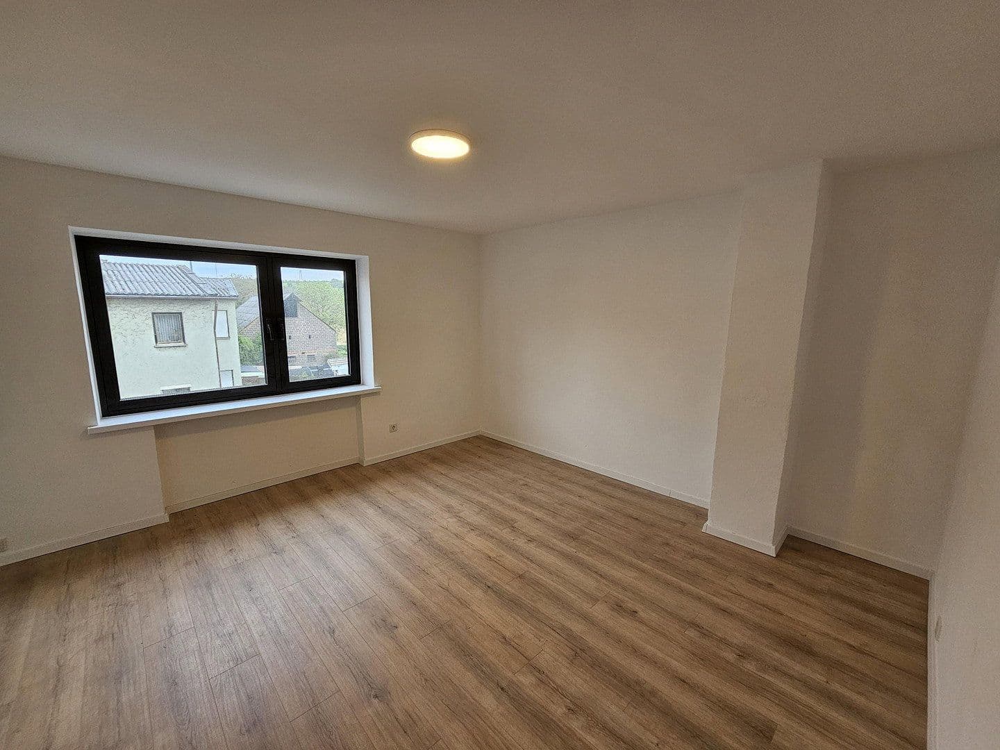 Pronájem bytu 3+1 62 m², Brückenstraße 26, Schiffweiler, Země Sársko Pronájem bytu 3+1 62 m², Brückenstraße 26, Schiffweiler, Země Sársko