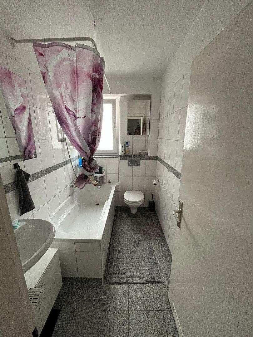 Pronájem bytu 3+1 69 m², Quettinger Str. 279, Leverkusen, Severní Porýní-Vestfálsko Pronájem bytu 3+1 69 m², Quettinger Str. 279, Leverkusen, Severní Porýní-Vestfálsko