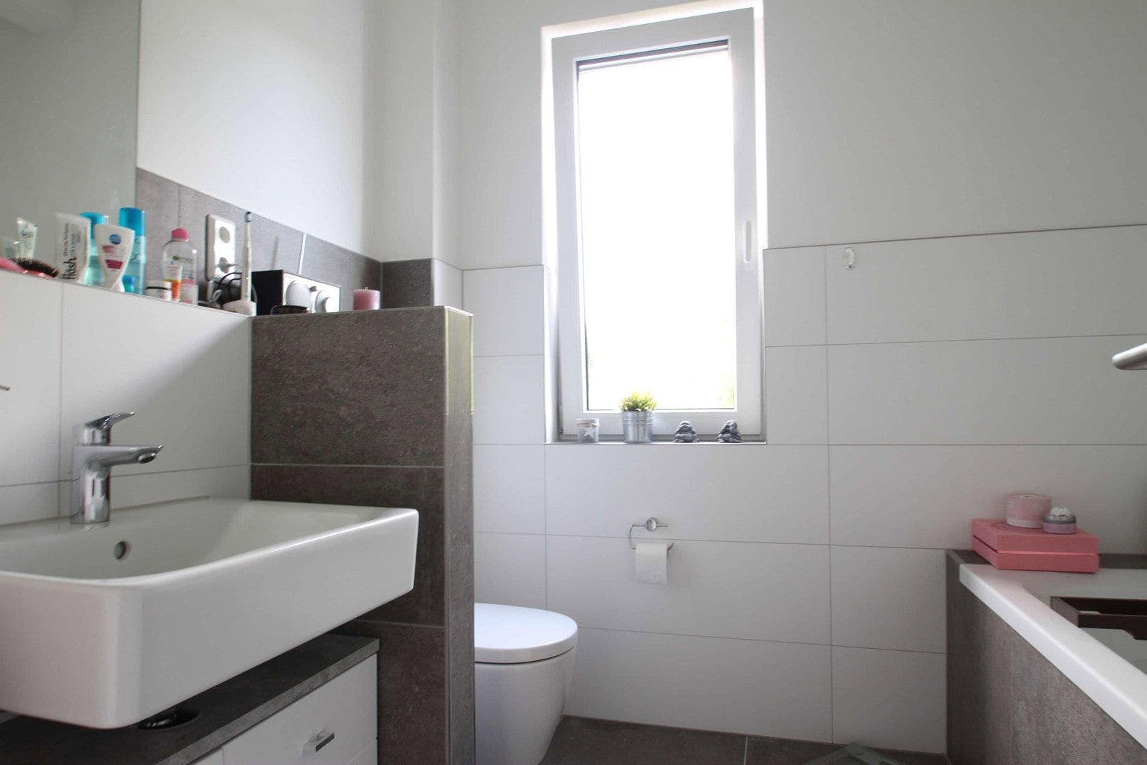 Prodej bytu 3+1 92 m², Dornheckenstr. 34a, Bonn, Severní Porýní-Vestfálsko Prodej bytu 3+1 92 m², Dornheckenstr. 34a, Bonn, Severní Porýní-Vestfálsko