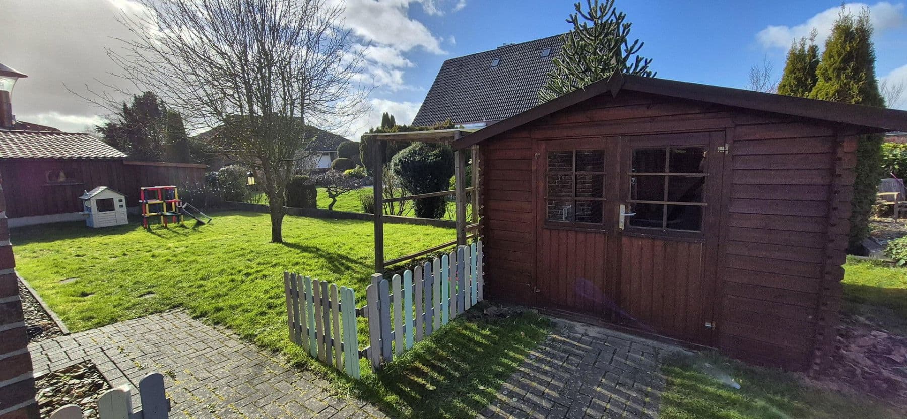 Prodej domu 220 m², pozemek 759 m², Apensen, Dolní Sasko Prodej domu 220 m², pozemek 759 m², Apensen, Dolní Sasko