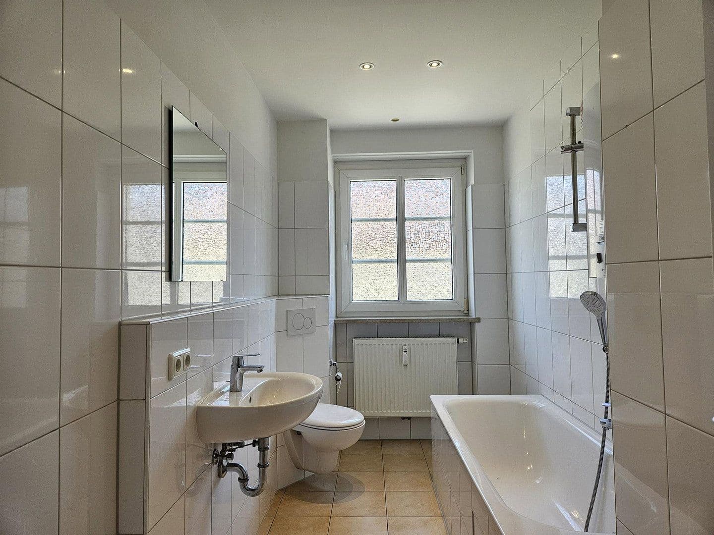 Pronájem bytu 3+1 92 m², Kreuzstraße 11, München, Bavorsko Pronájem bytu 3+1 92 m², Kreuzstraße 11, München, Bavorsko