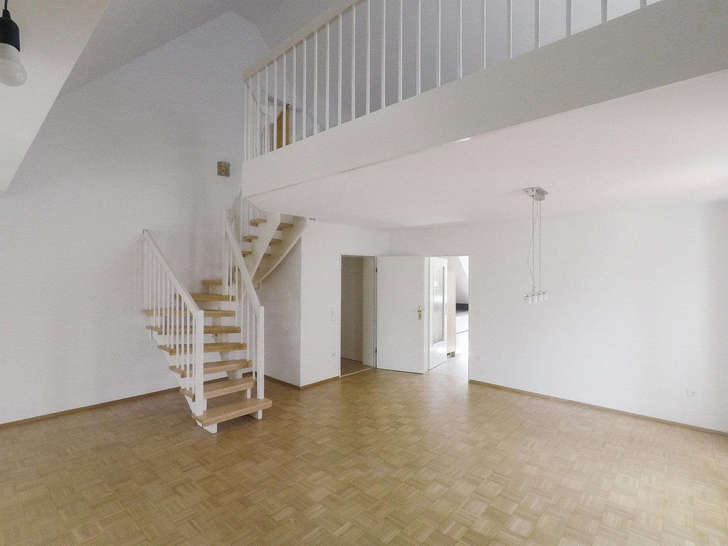 Prodej bytu 4+kk 136 m², Arankaweg 99, Dachau, Bavorsko Prodej bytu 4+kk 136 m², Arankaweg 99, Dachau, Bavorsko