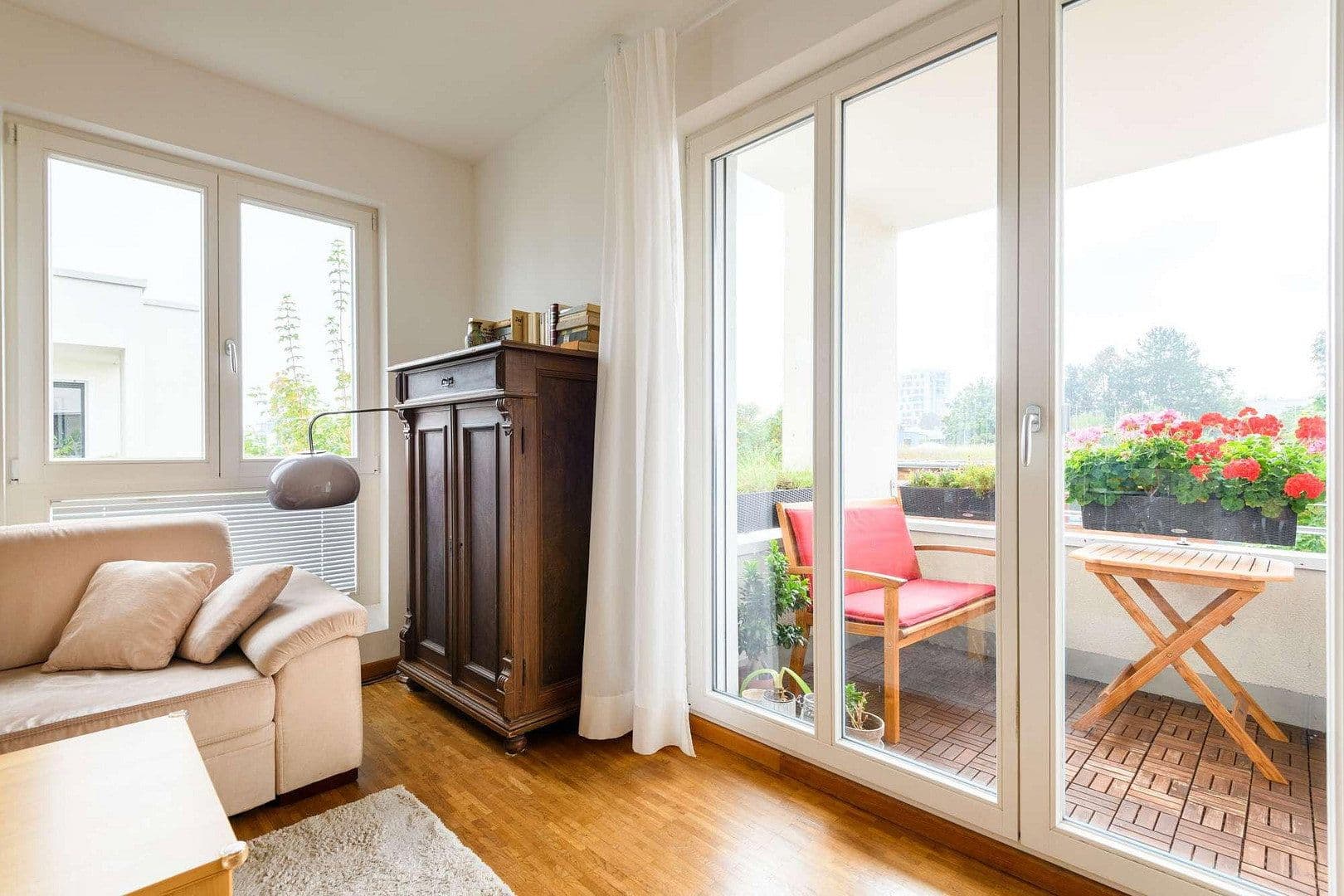 Prodej bytu 3+1 73 m², Centa Herker Bogen 3, München, Bavorsko Prodej bytu 3+1 73 m², Centa Herker Bogen 3, München, Bavorsko