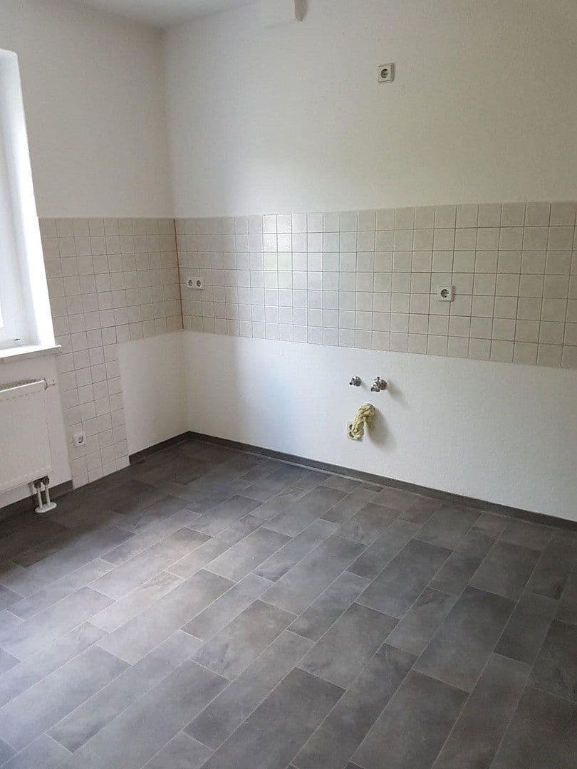 Pronájem bytu 2+1 53 m², Abteisstraße 24, Oberlungwitz, Sasko Pronájem bytu 2+1 53 m², Abteisstraße 24, Oberlungwitz, Sasko
