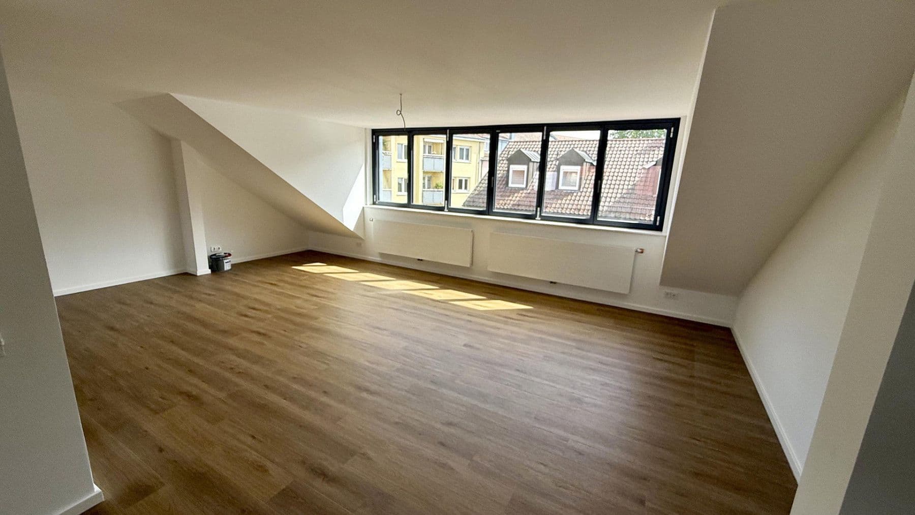 Pronájem bytu 4+1 121 m², Stuckstrasse 5, Nürnberg, Bavorsko Pronájem bytu 4+1 121 m², Stuckstrasse 5, Nürnberg, Bavorsko