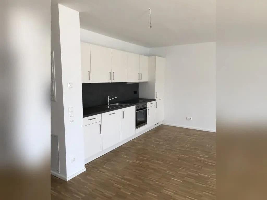 Pronájem bytu 3+1 74 m², Köln, Severní Porýní-Vestfálsko Pronájem bytu 3+1 74 m², Köln, Severní Porýní-Vestfálsko