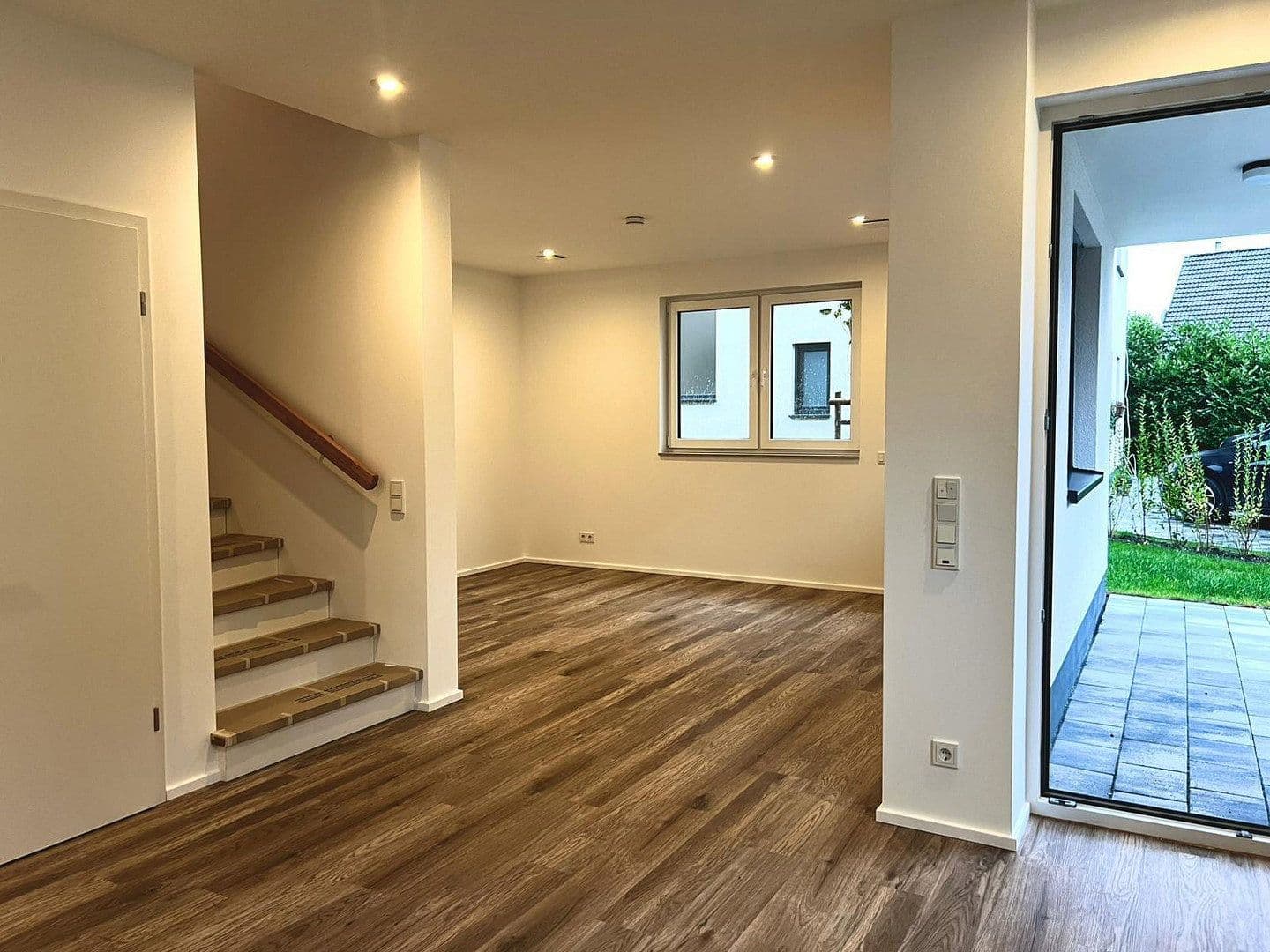 Pronájem domu 145 m², pozemek 195 m², Lohmar, Severní Porýní-Vestfálsko Pronájem domu 145 m², pozemek 195 m², Lohmar, Severní Porýní-Vestfálsko