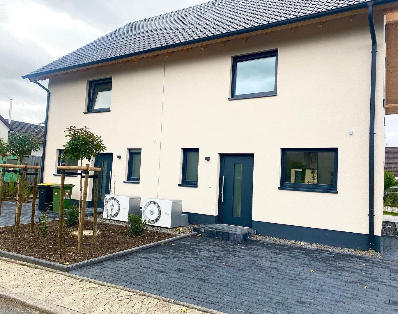 Pronájem domu 145 m², pozemek 195 m², Lohmar, Severní Porýní-Vestfálsko Pronájem domu 145 m², pozemek 195 m², Lohmar, Severní Porýní-Vestfálsko