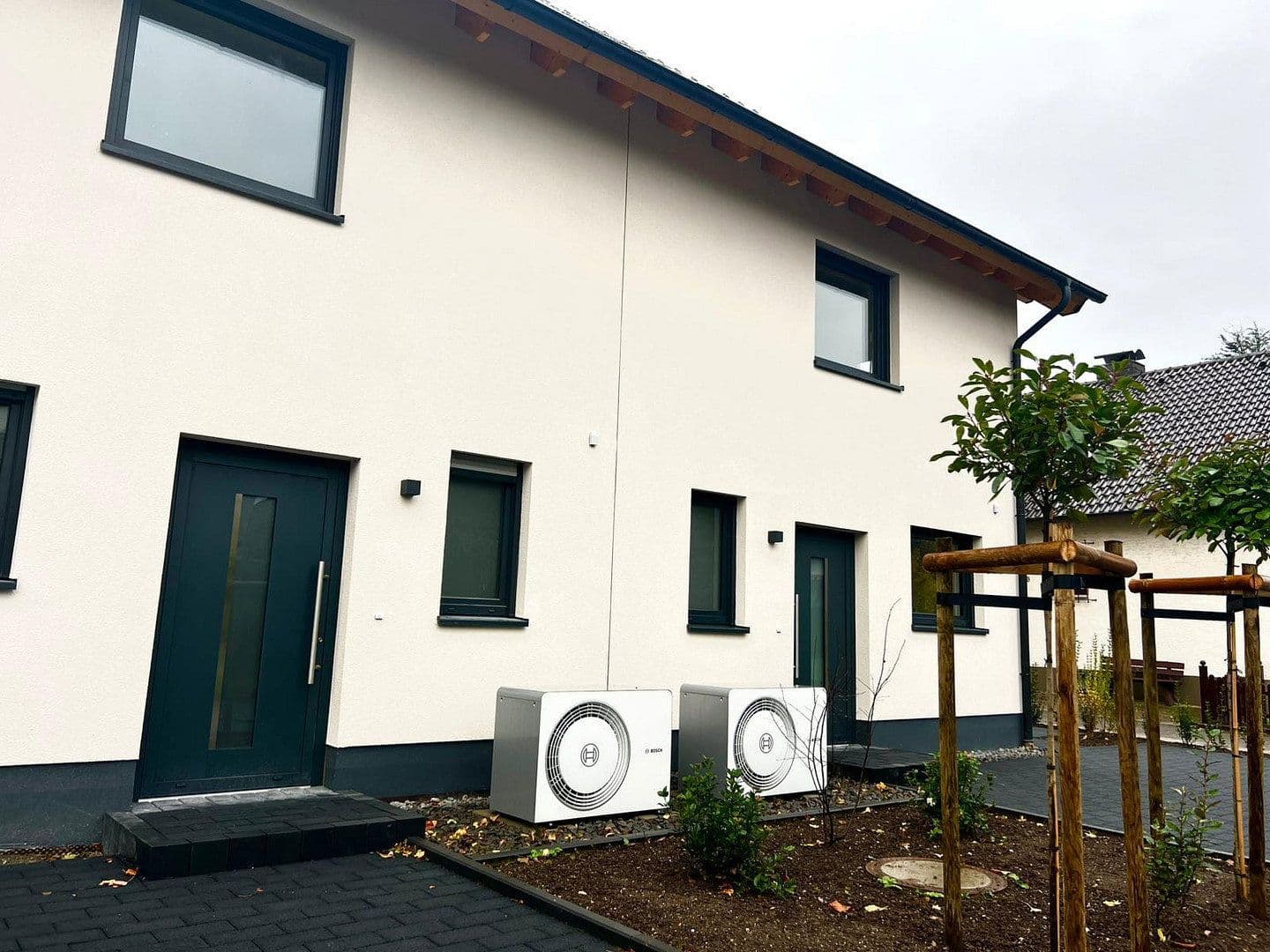 Pronájem domu 145 m², pozemek 195 m², Lohmar, Severní Porýní-Vestfálsko Pronájem domu 145 m², pozemek 195 m², Lohmar, Severní Porýní-Vestfálsko