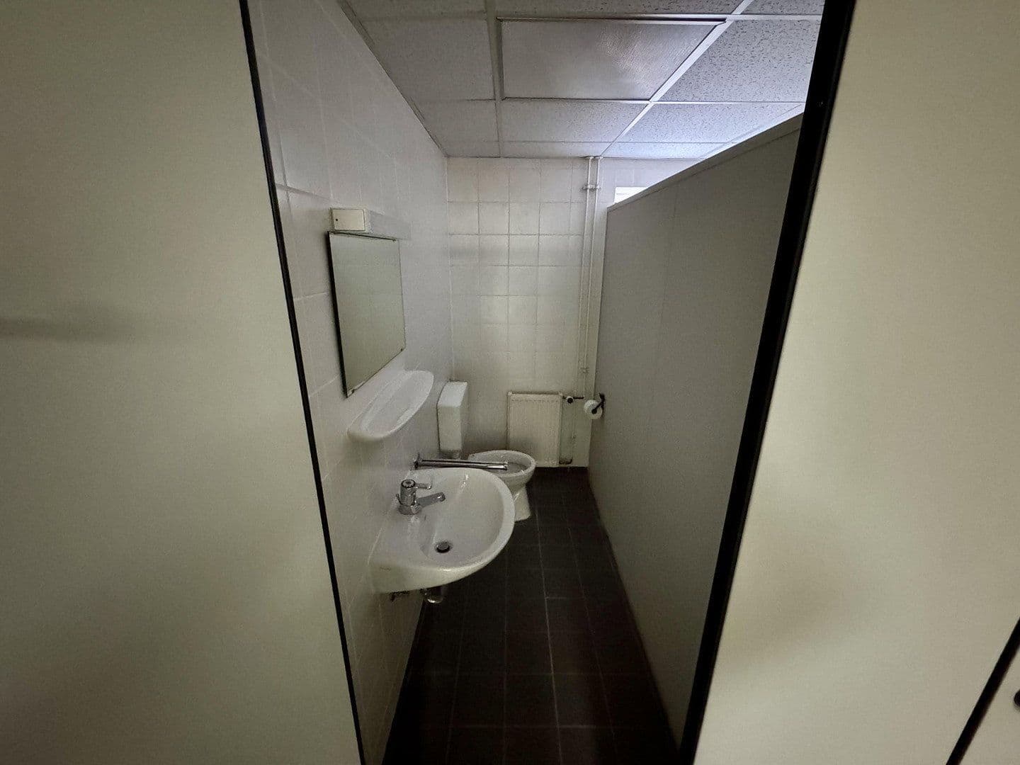 Pronájem nebytového prostoru 850 m², Raiffeisenstraße 6, Ronneburg, Hessen Pronájem nebytového prostoru 850 m², Raiffeisenstraße 6, Ronneburg, Hessen