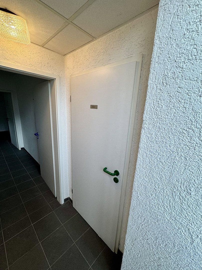 Pronájem nebytového prostoru 850 m², Raiffeisenstraße 6, Ronneburg, Hessen Pronájem nebytového prostoru 850 m², Raiffeisenstraße 6, Ronneburg, Hessen