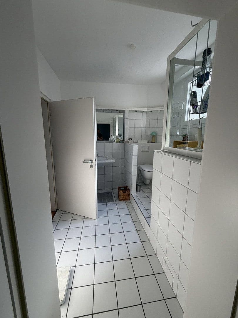 Pronájem domu 220 m², pozemek 200 m², Ruhrstr. 34, Witten, Severní Porýní-Vestfálsko Pronájem domu 220 m², pozemek 200 m², Ruhrstr. 34, Witten, Severní Porýní-Vestfálsko