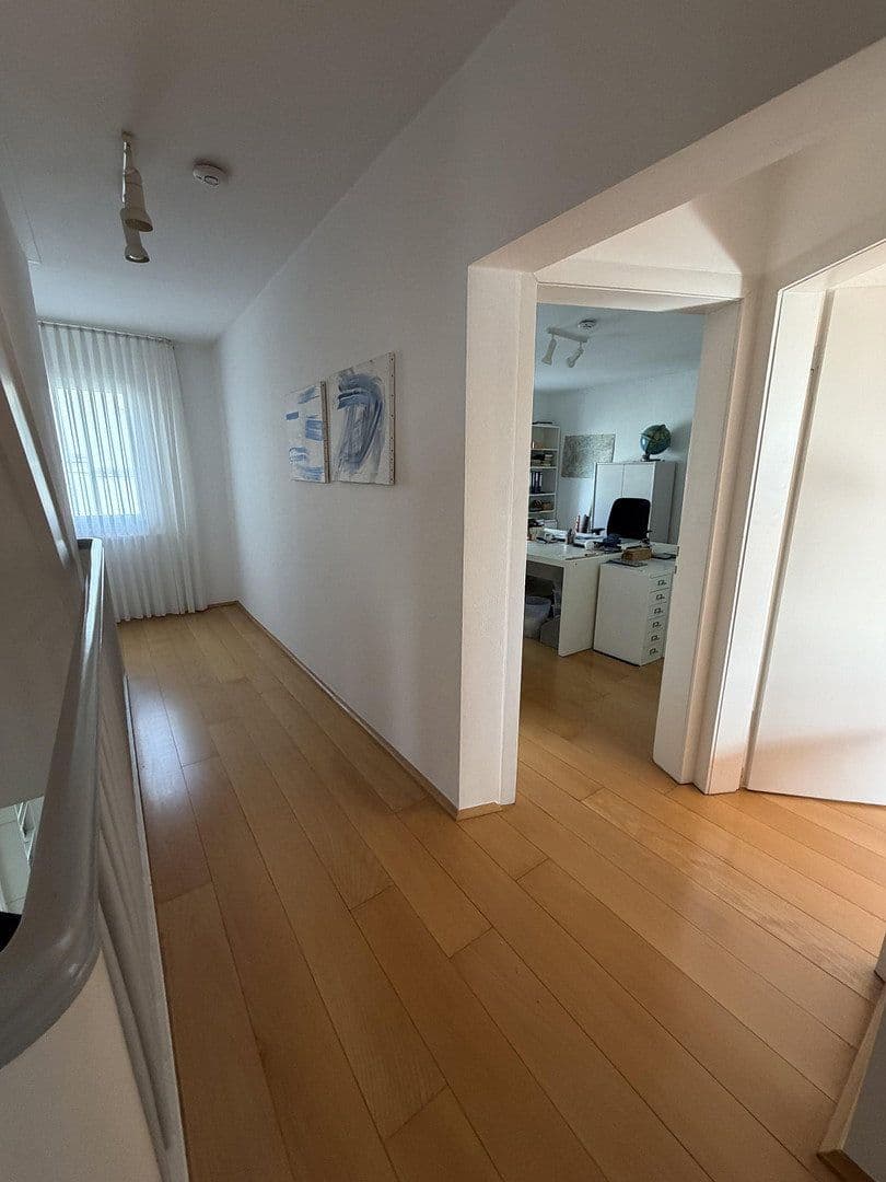 Pronájem domu 220 m², pozemek 200 m², Ruhrstr. 34, Witten, Severní Porýní-Vestfálsko Pronájem domu 220 m², pozemek 200 m², Ruhrstr. 34, Witten, Severní Porýní-Vestfálsko