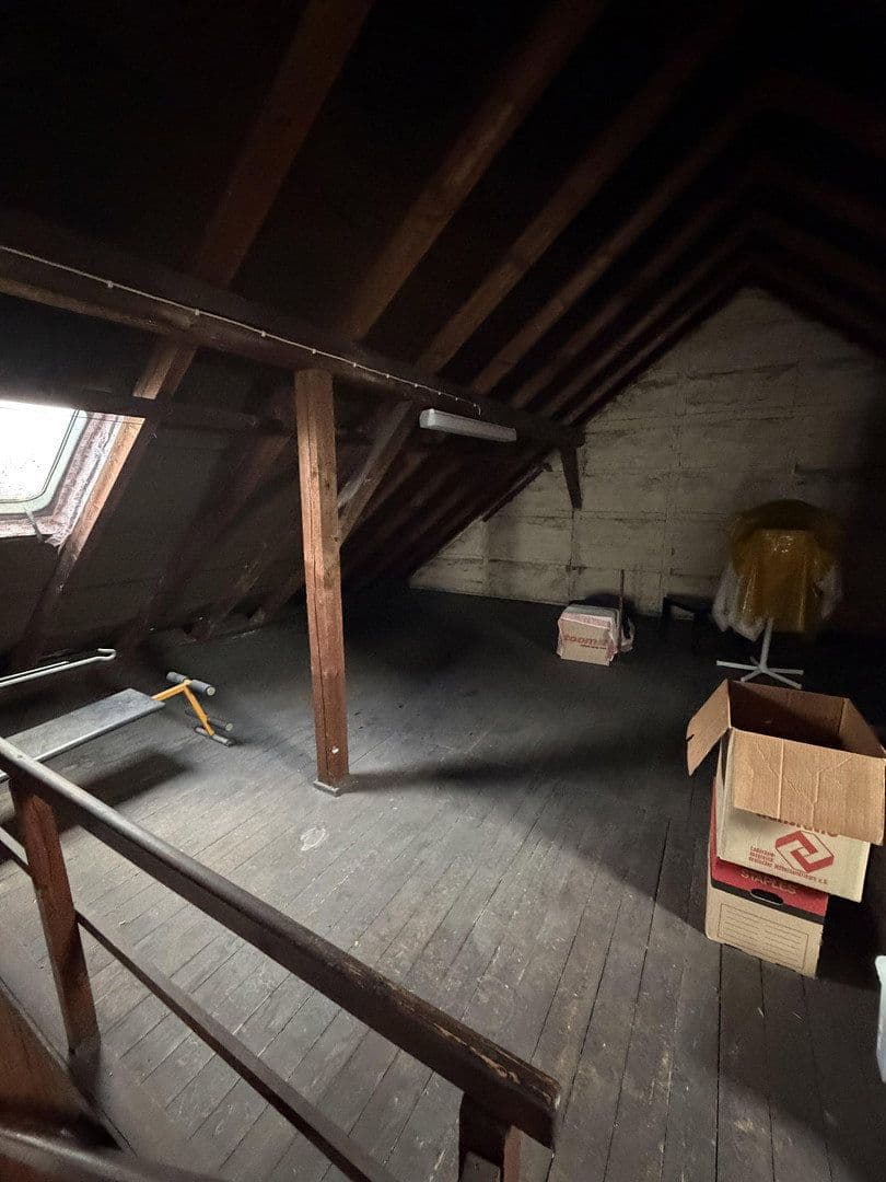 Pronájem domu 220 m², pozemek 200 m², Ruhrstr. 34, Witten, Severní Porýní-Vestfálsko Pronájem domu 220 m², pozemek 200 m², Ruhrstr. 34, Witten, Severní Porýní-Vestfálsko