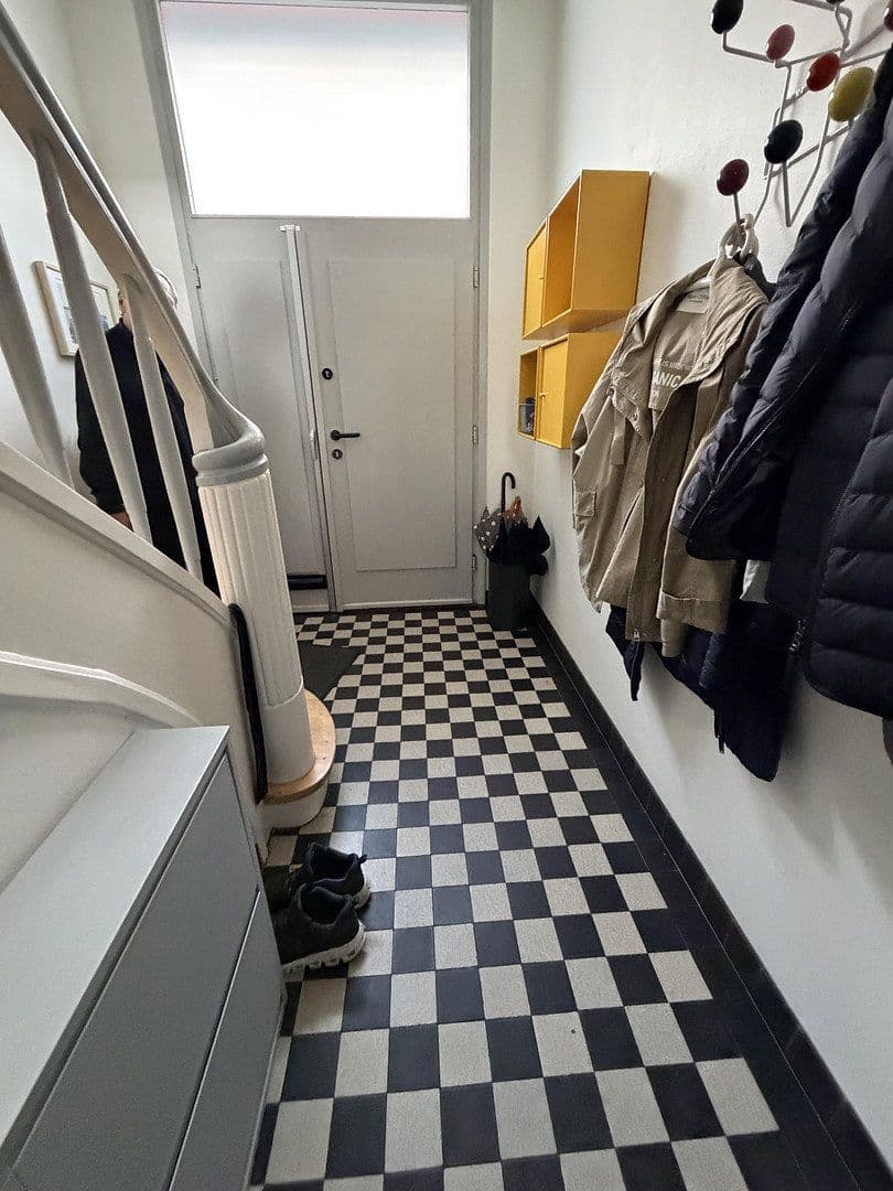 Pronájem domu 220 m², pozemek 200 m², Ruhrstr. 34, Witten, Severní Porýní-Vestfálsko Pronájem domu 220 m², pozemek 200 m², Ruhrstr. 34, Witten, Severní Porýní-Vestfálsko