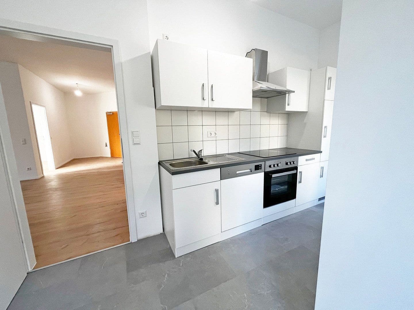 Pronájem bytu 4+kk 96 m², Ilsfeld, Bádensko-Württembersko Pronájem bytu 4+kk 96 m², Ilsfeld, Bádensko-Württembersko