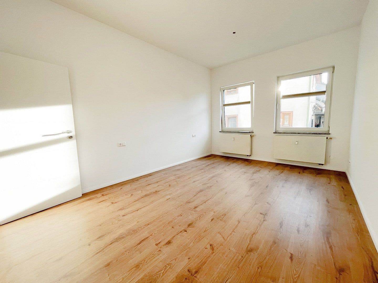 Pronájem bytu 4+kk 96 m², Ilsfeld, Bádensko-Württembersko Pronájem bytu 4+kk 96 m², Ilsfeld, Bádensko-Württembersko