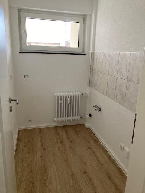 Pronájem bytu 1+1 31 m², Kaiserslautern, Porýní-Falc Pronájem bytu 1+1 31 m², Kaiserslautern, Porýní-Falc