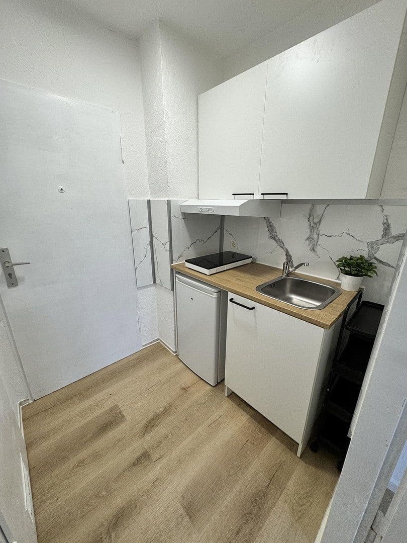 Pronájem bytu 1+1 26 m², Dompfaffstraße 140, Erlangen, Bavorsko Pronájem bytu 1+1 26 m², Dompfaffstraße 140, Erlangen, Bavorsko