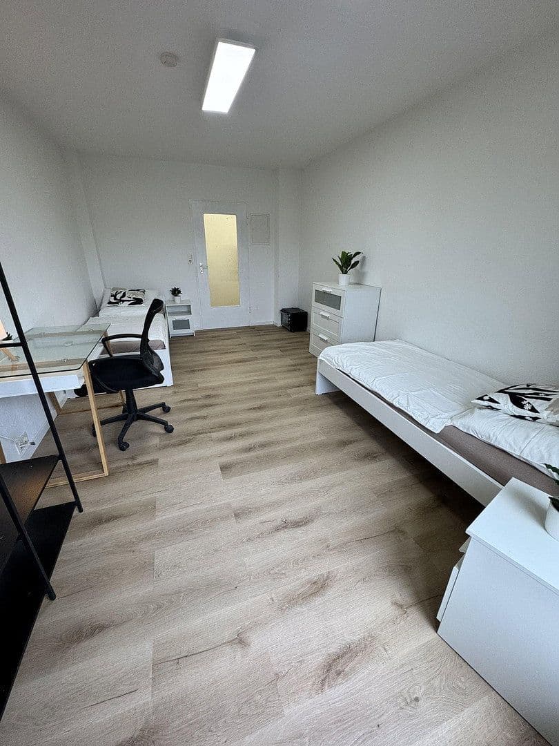 Pronájem bytu 1+1 26 m², Dompfaffstraße 140, Erlangen, Bavorsko Pronájem bytu 1+1 26 m², Dompfaffstraße 140, Erlangen, Bavorsko
