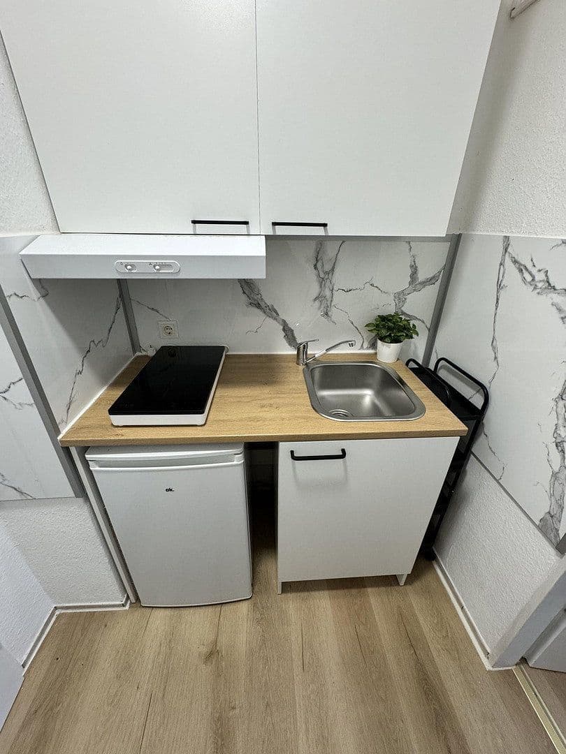 Pronájem bytu 1+1 26 m², Dompfaffstraße 140, Erlangen, Bavorsko Pronájem bytu 1+1 26 m², Dompfaffstraße 140, Erlangen, Bavorsko