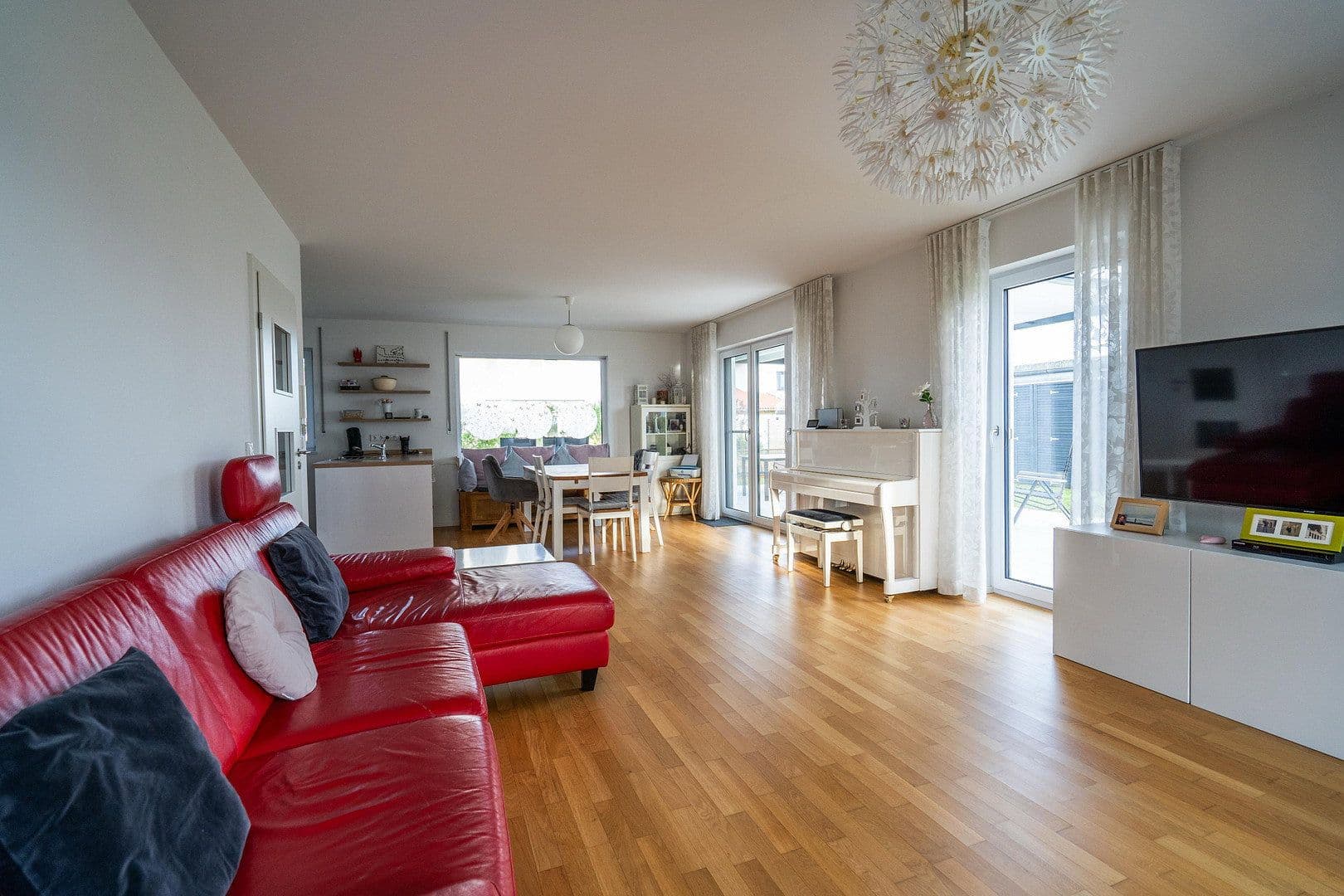 Prodej domu 127 m², pozemek 667 m², Straubing, Bavorsko Prodej domu 127 m², pozemek 667 m², Straubing, Bavorsko