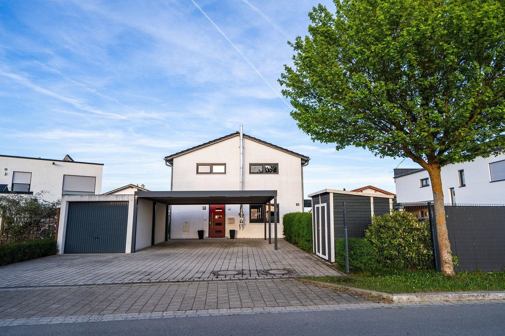 Prodej domu 127 m², pozemek 667 m², Straubing, Bavorsko Prodej domu 127 m², pozemek 667 m², Straubing, Bavorsko