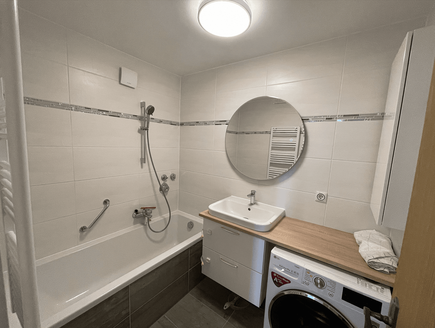 Prodej bytu 3+1 83 m², Dieselstr, München, Bavorsko Prodej bytu 3+1 83 m², Dieselstr, München, Bavorsko