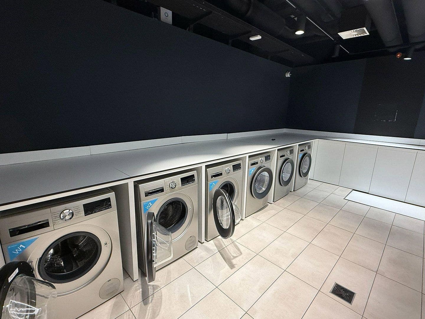 Pronájem bytu 1+1 20 m², Kleyerstr. 1, Frankfurt am Main, Hessen Pronájem bytu 1+1 20 m², Kleyerstr. 1, Frankfurt am Main, Hessen