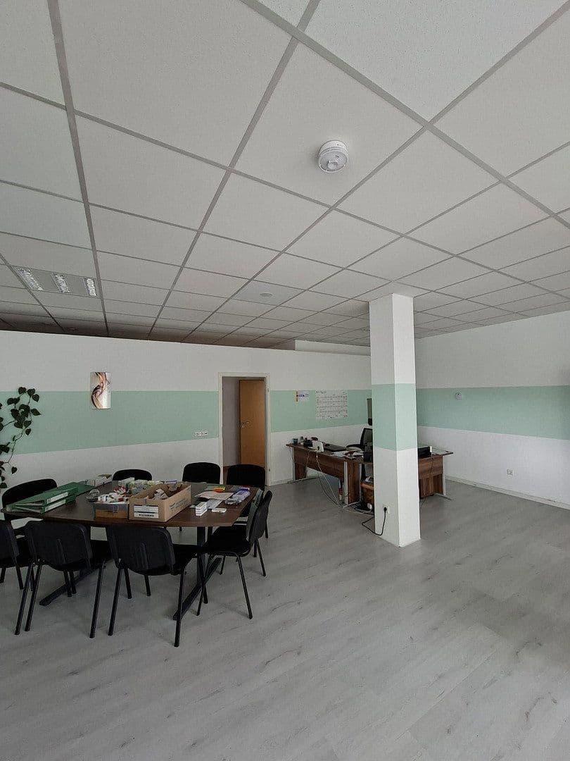 Pronájem kanceláře 74 m², Lindenstr. 37a, Gladbeck, Severní Porýní-Vestfálsko Pronájem kanceláře 74 m², Lindenstr. 37a, Gladbeck, Severní Porýní-Vestfálsko