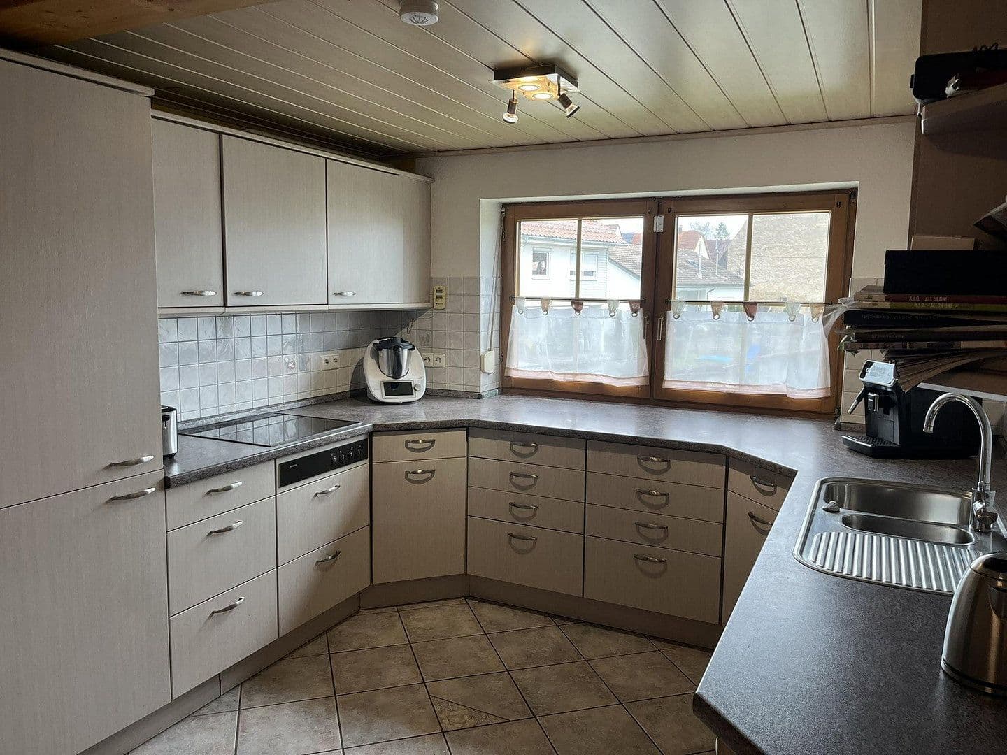 Prodej bytu 5+1 170 m², Rottenburg am Neckar, Bádensko-Württembersko Prodej bytu 5+1 170 m², Rottenburg am Neckar, Bádensko-Württembersko