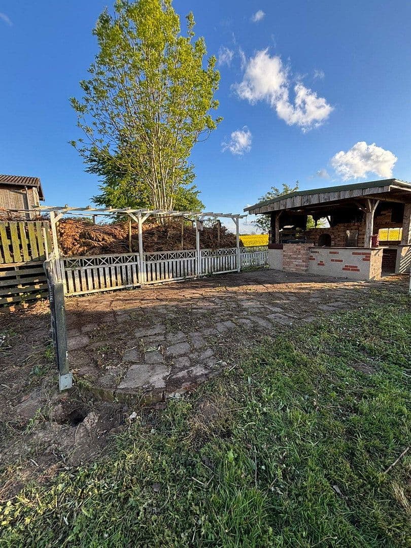 Prodej domu 162 m², pozemek 1.317 m², Alte Salzstr. 28, Bösdorf, Šlesvicko-Holštýnsko Prodej domu 162 m², pozemek 1.317 m², Alte Salzstr. 28, Bösdorf, Šlesvicko-Holštýnsko
