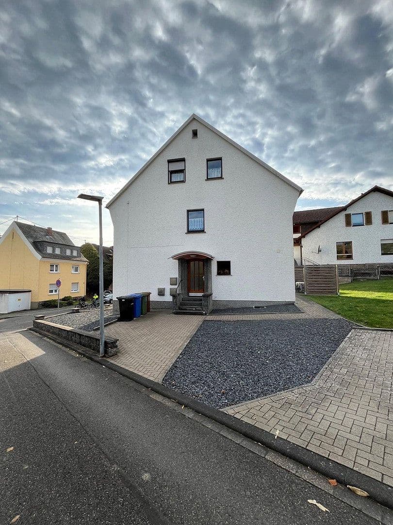 Prodej domu 214 m², pozemek 523 m², Neuwied, Porýní-Falc Prodej domu 214 m², pozemek 523 m², Neuwied, Porýní-Falc