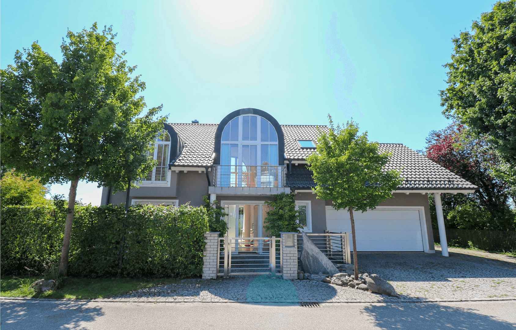 Prodej domu 291 m², pozemek 1.932 m², Forstinning, Bavorsko Prodej domu 291 m², pozemek 1.932 m², Forstinning, Bavorsko