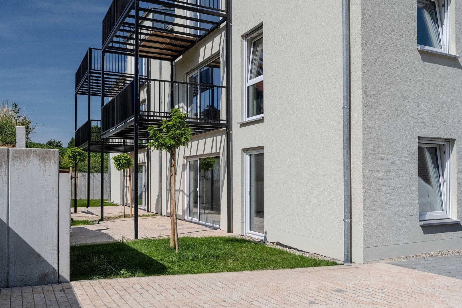 Pronájem bytu 2+1 82 m², Fichtelgebirgstraße 6, Sinzing, Bavorsko Pronájem bytu 2+1 82 m², Fichtelgebirgstraße 6, Sinzing, Bavorsko