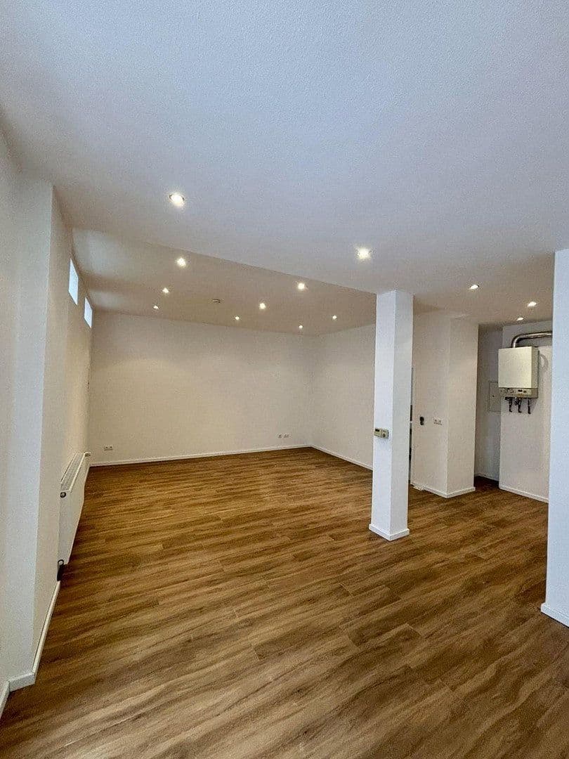 Pronájem bytu 1+1 45 m², Frankfurt am Main, Hessen Pronájem bytu 1+1 45 m², Frankfurt am Main, Hessen