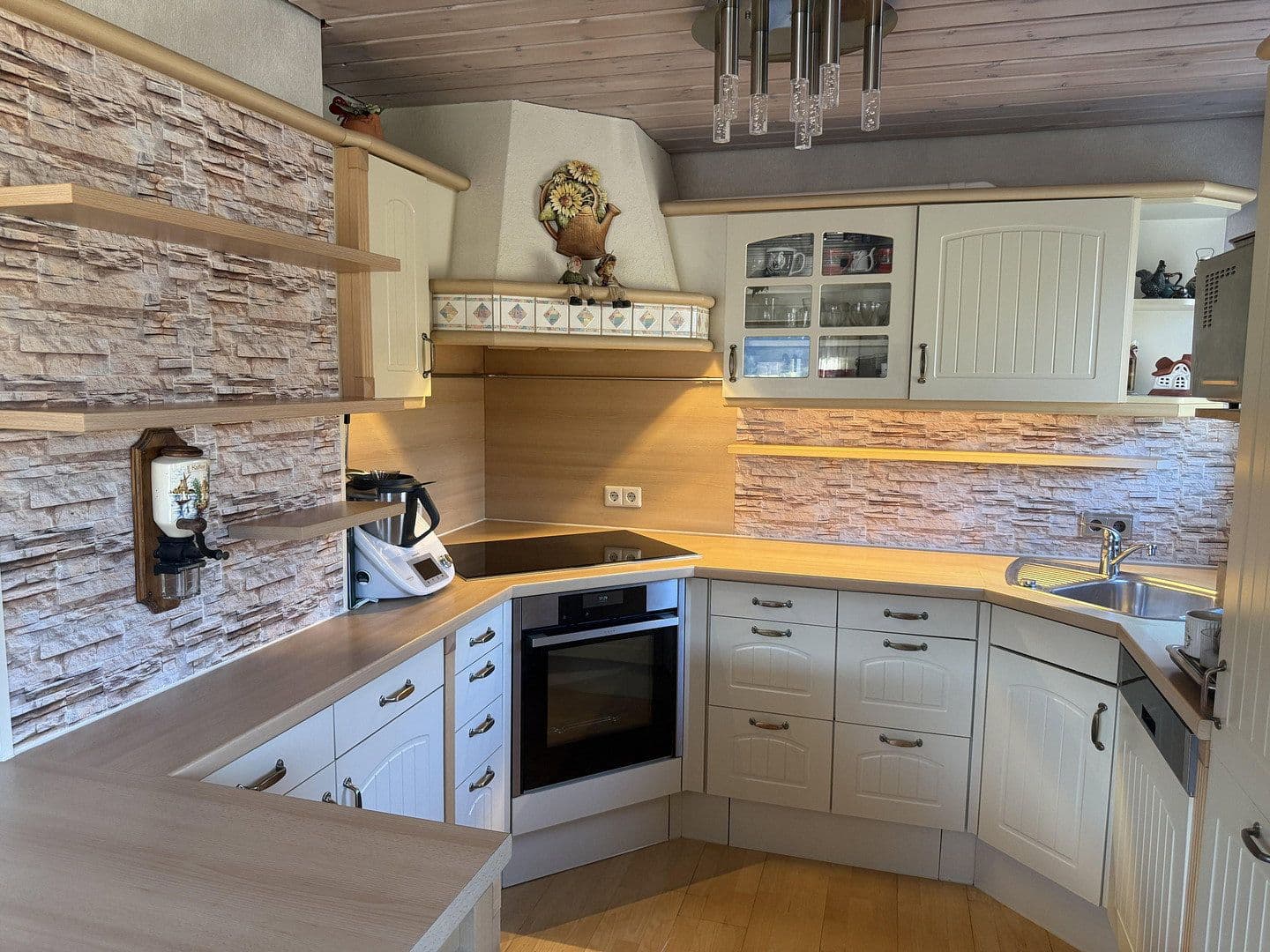 Prodej bytu 4+kk 105 m², Bad Ditzenbach, Bádensko-Württembersko Prodej bytu 4+kk 105 m², Bad Ditzenbach, Bádensko-Württembersko