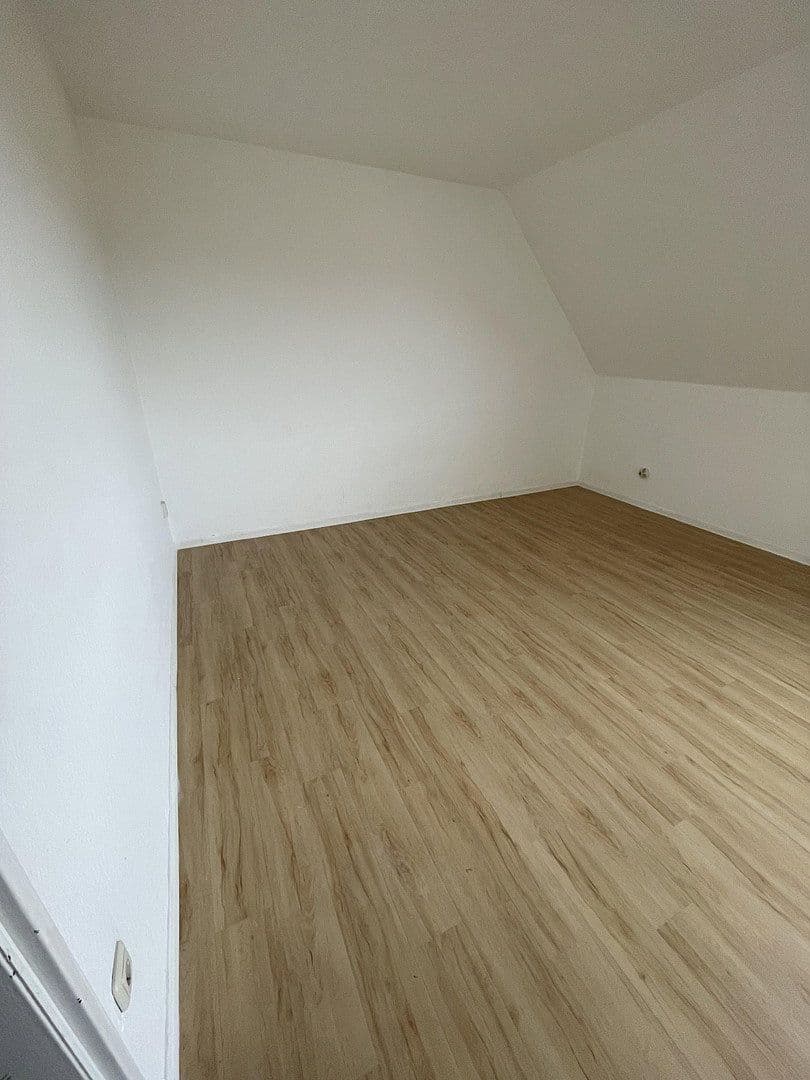 Pronájem bytu 3+1 54 m², Göttingen, Dolní Sasko Pronájem bytu 3+1 54 m², Göttingen, Dolní Sasko