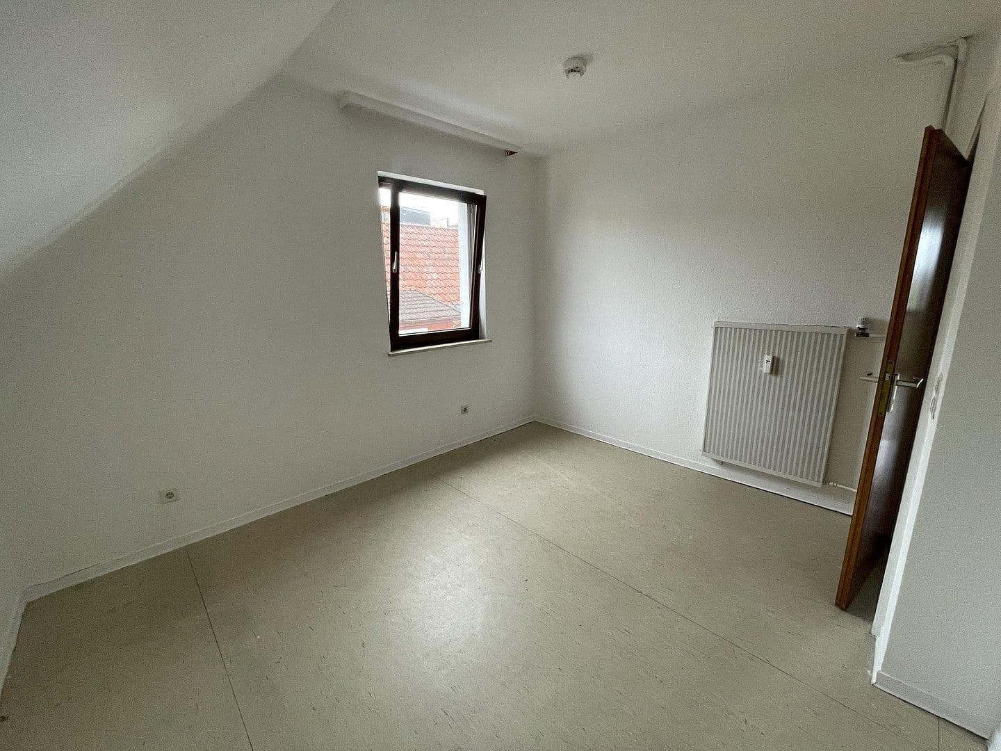 Pronájem bytu 3+1 54 m², Göttingen, Dolní Sasko Pronájem bytu 3+1 54 m², Göttingen, Dolní Sasko