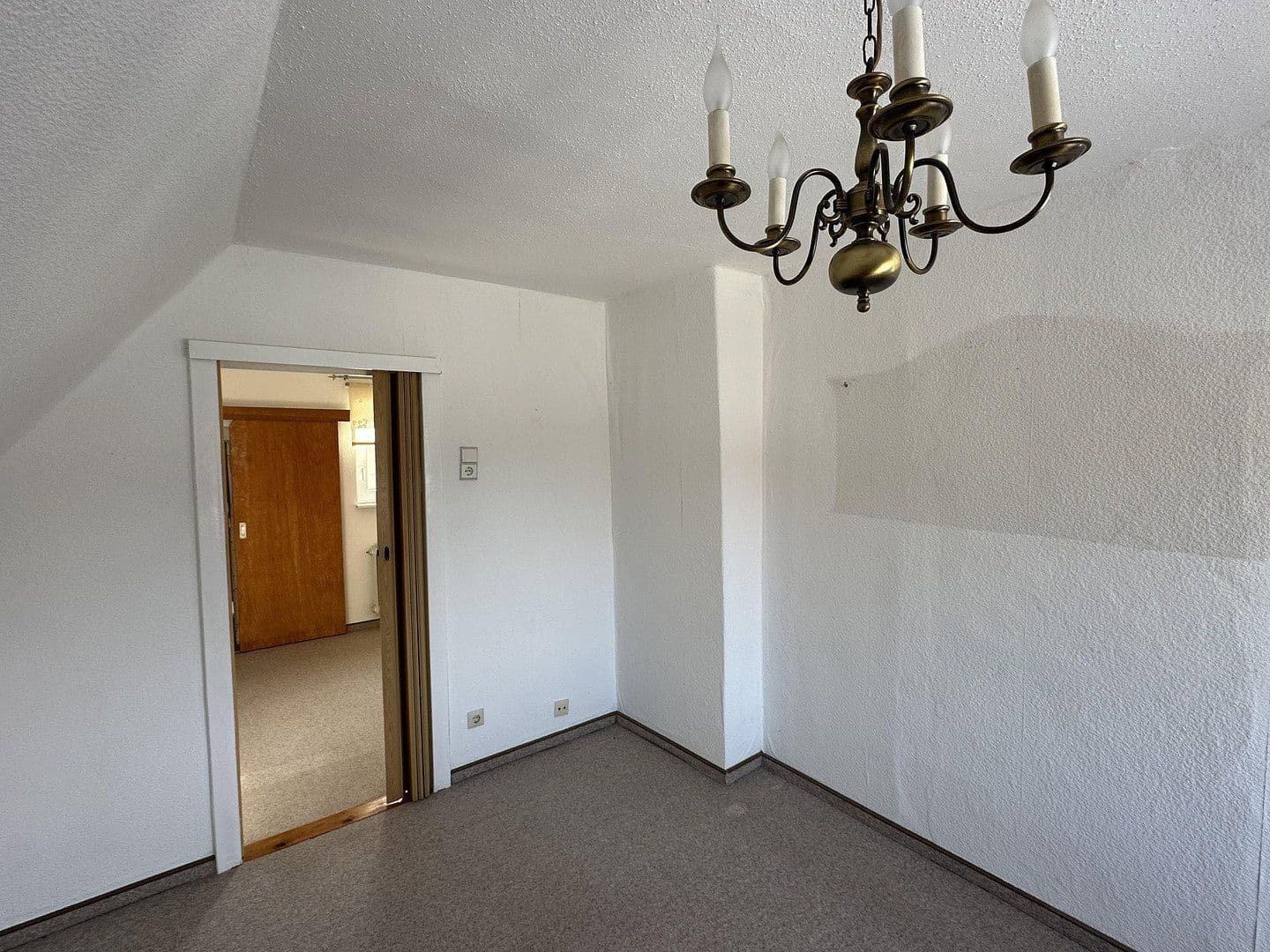 Prodej domu 110 m², pozemek 2.023 m², Kiel, Šlesvicko-Holštýnsko Prodej domu 110 m², pozemek 2.023 m², Kiel, Šlesvicko-Holštýnsko