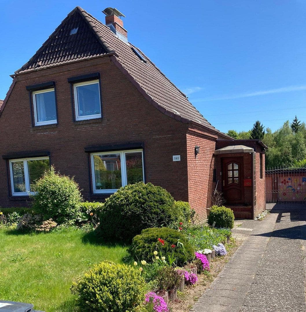 Prodej domu 110 m², pozemek 2.023 m², Kiel, Šlesvicko-Holštýnsko Prodej domu 110 m², pozemek 2.023 m², Kiel, Šlesvicko-Holštýnsko