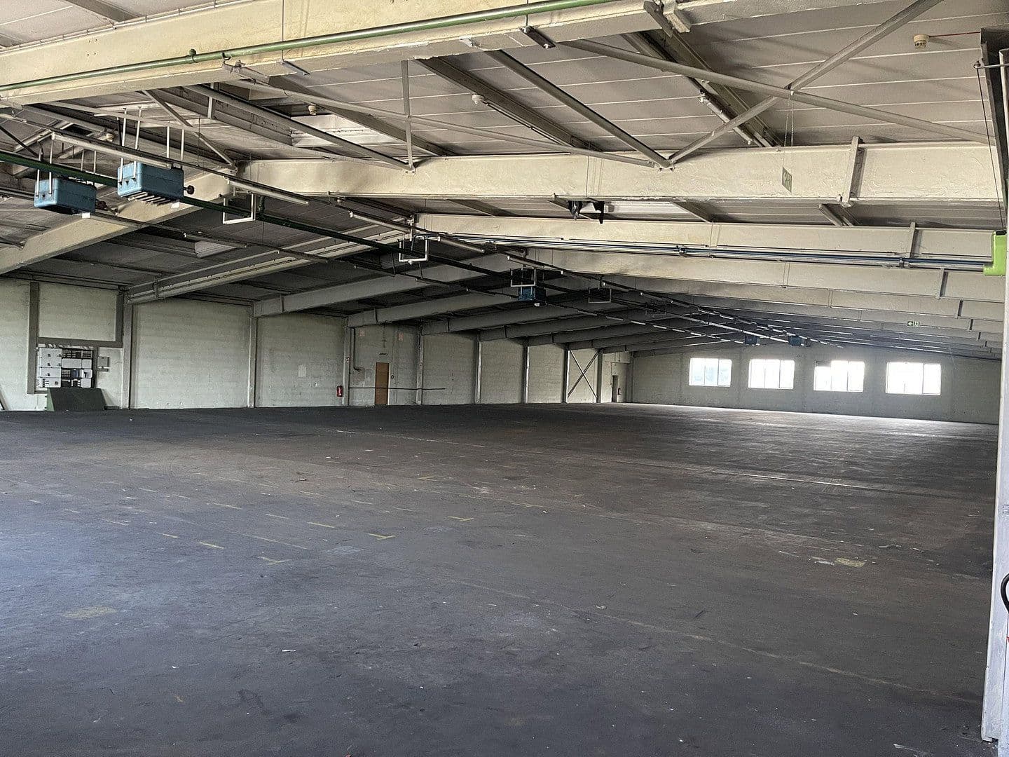 Pronájem nebytového prostoru 5.830 m², Im Gewerbepark 1, Hunderdorf, Bavorsko Pronájem nebytového prostoru 5.830 m², Im Gewerbepark 1, Hunderdorf, Bavorsko