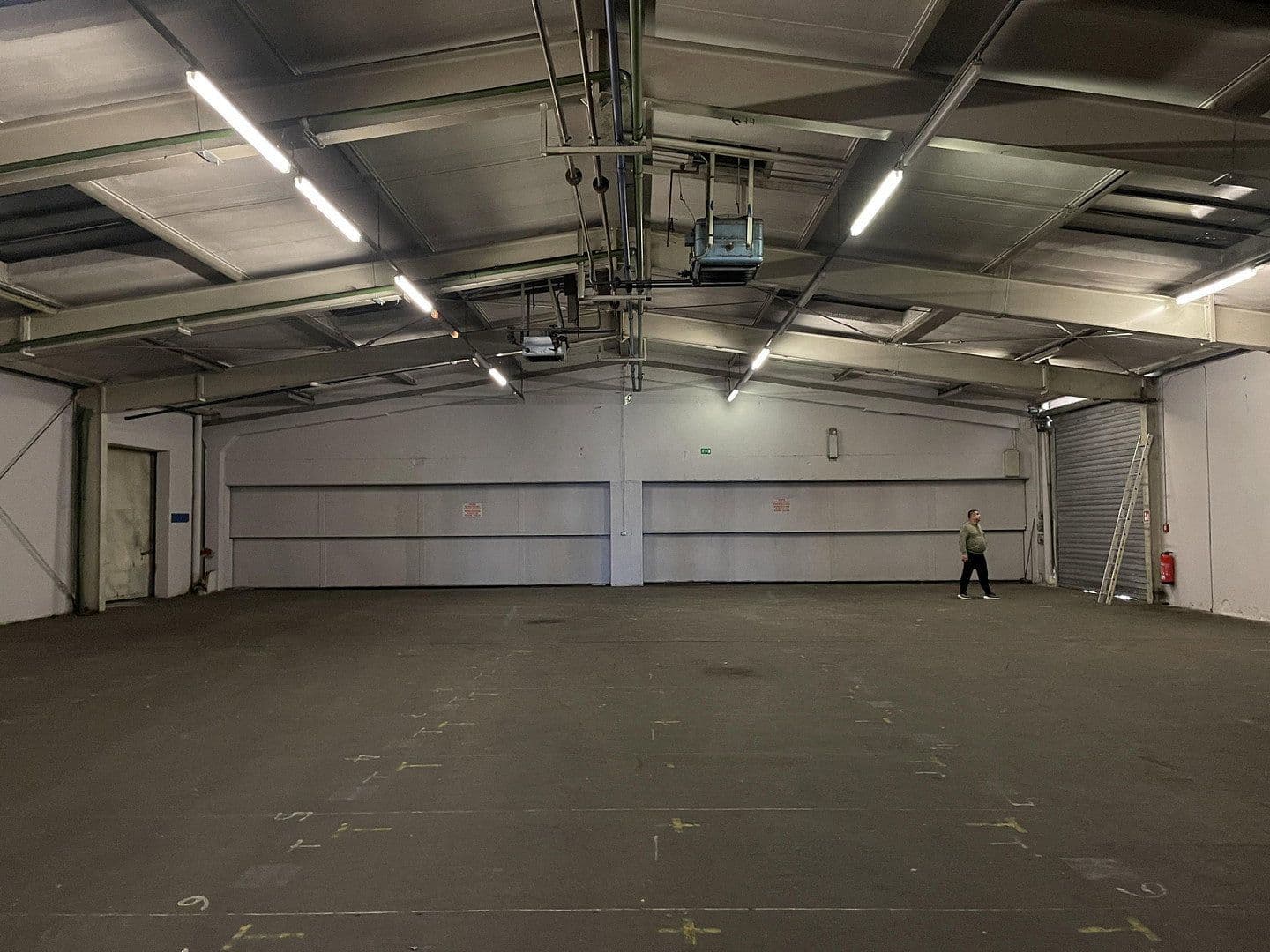 Pronájem nebytového prostoru 2.200 m², Im Gewerbepark 1, Hunderdorf, Bavorsko Pronájem nebytového prostoru 2.200 m², Im Gewerbepark 1, Hunderdorf, Bavorsko