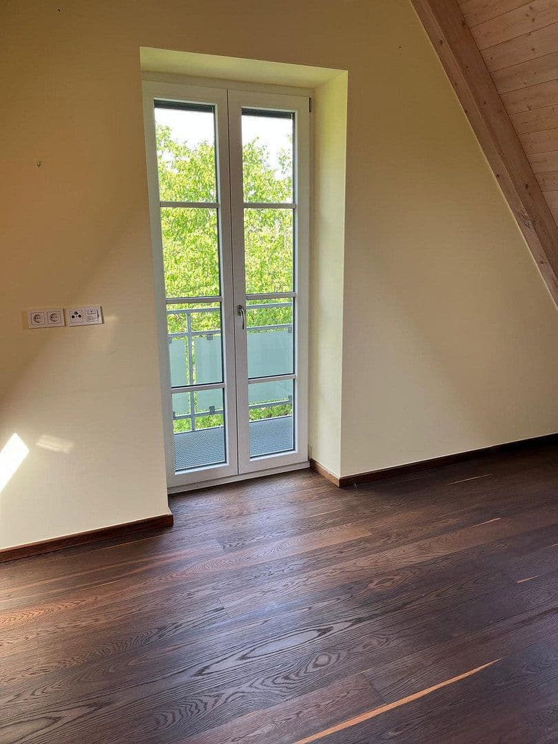 Pronájem bytu 5+1 141 m², München, Bavorsko Pronájem bytu 5+1 141 m², München, Bavorsko