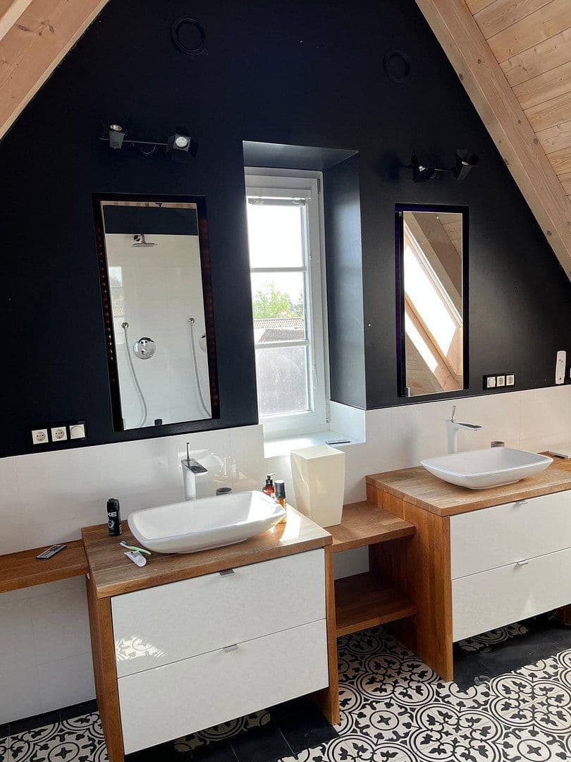 Pronájem bytu 5+1 141 m², München, Bavorsko Pronájem bytu 5+1 141 m², München, Bavorsko
