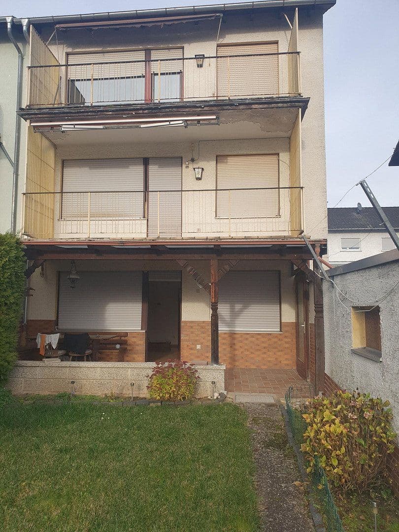 Prodej domu 125 m², pozemek 297 m², Bruchköbel, Hessen Prodej domu 125 m², pozemek 297 m², Bruchköbel, Hessen