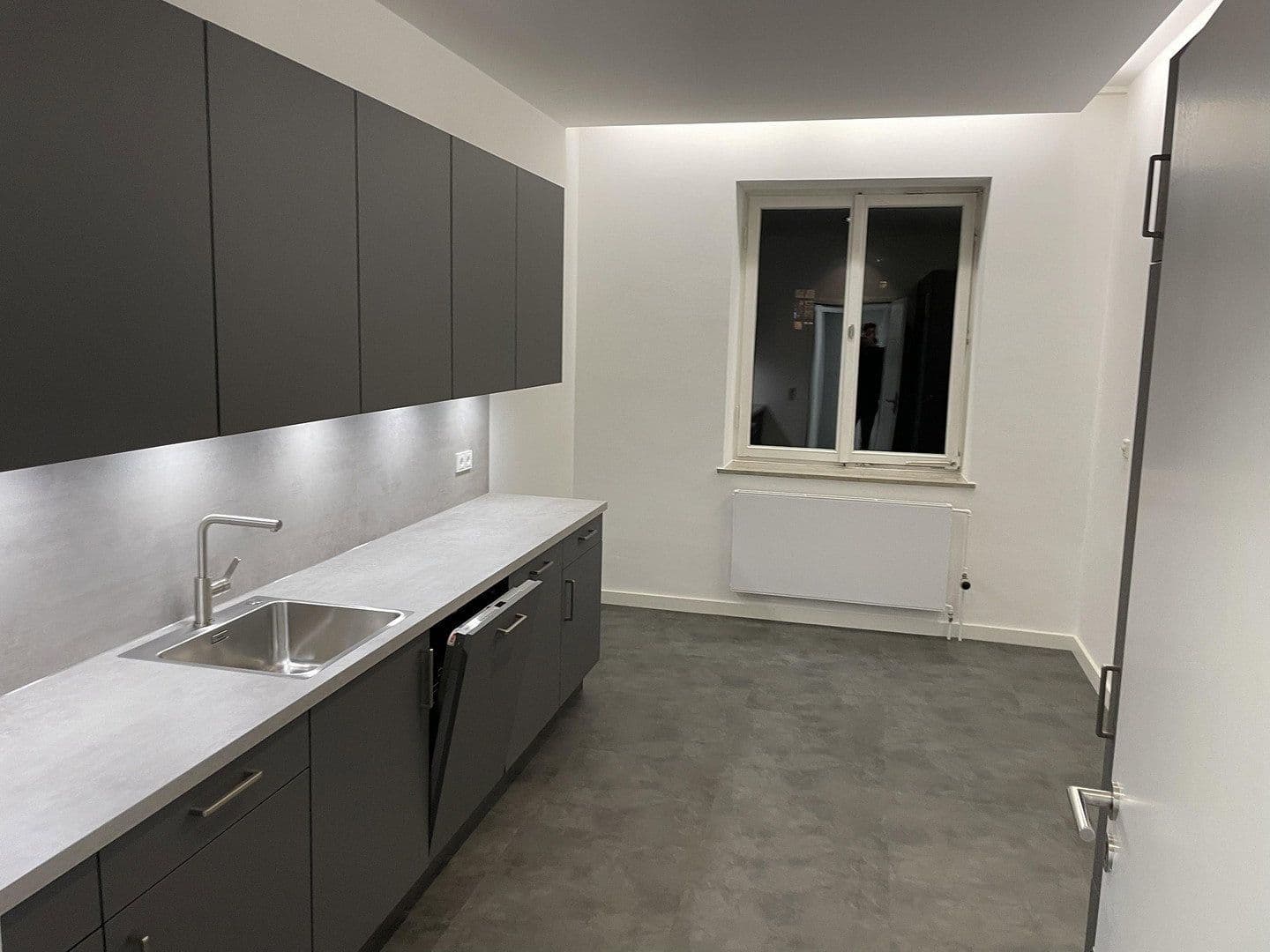 Pronájem kanceláře 415 m², Leopoldstraße 55, München, Bavorsko Pronájem kanceláře 415 m², Leopoldstraße 55, München, Bavorsko