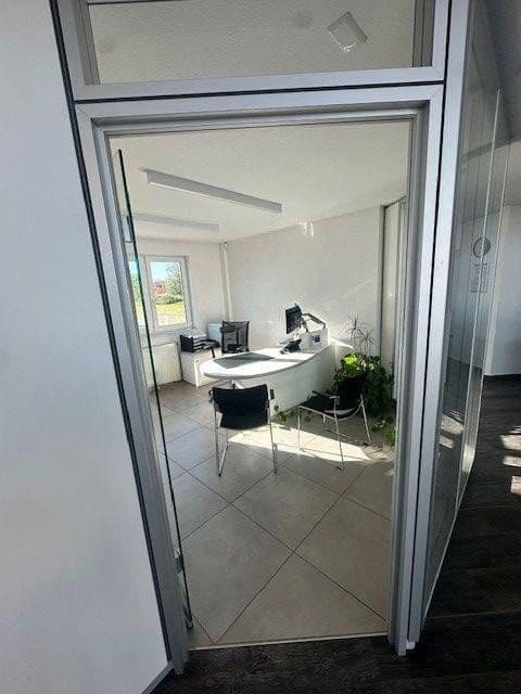 Pronájem kanceláře 361 m², Achern, Bádensko-Württembersko Pronájem kanceláře 361 m², Achern, Bádensko-Württembersko