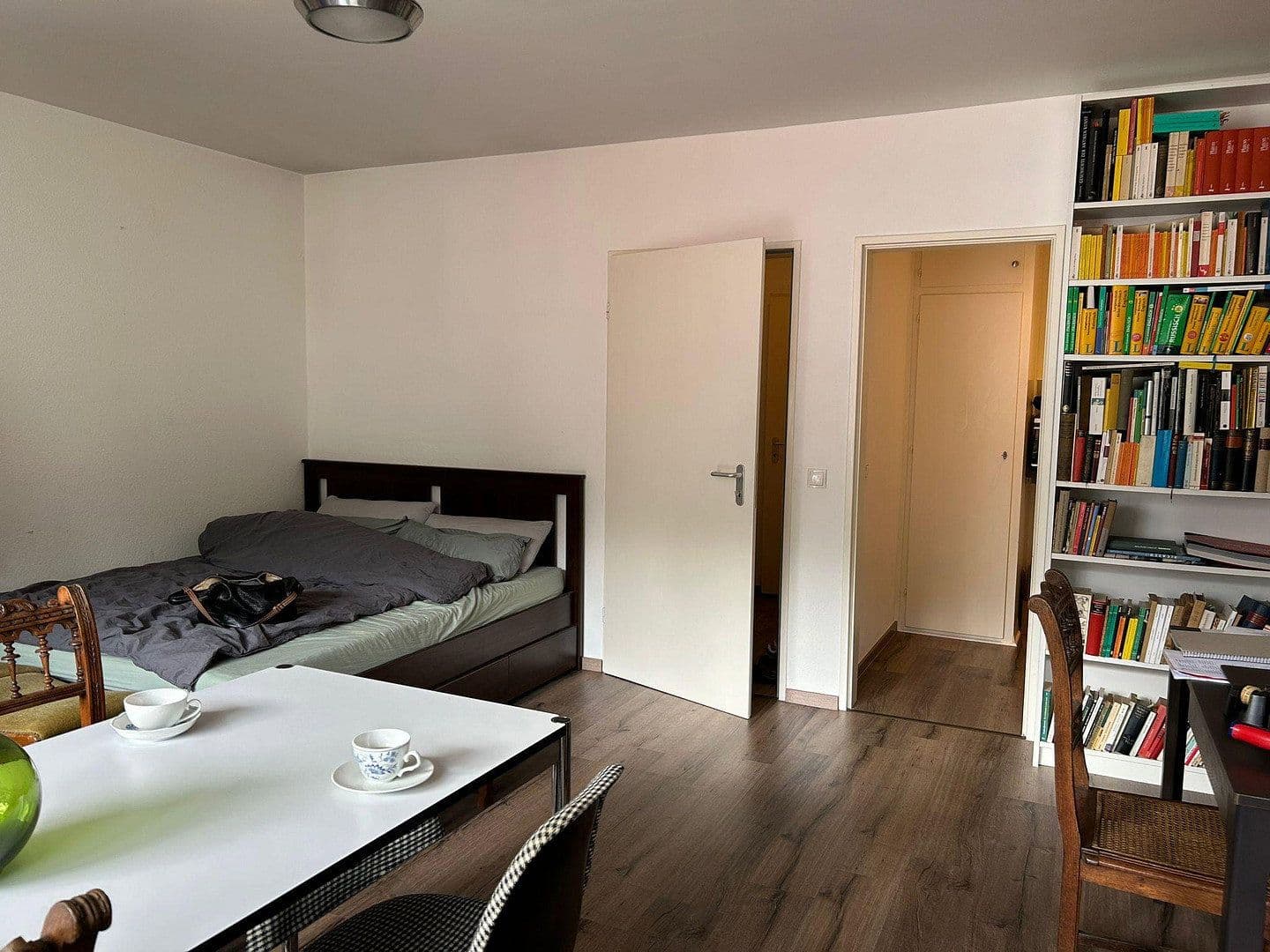 Prodej bytu 1+1 35 m², Bonn, Severní Porýní-Vestfálsko Prodej bytu 1+1 35 m², Bonn, Severní Porýní-Vestfálsko