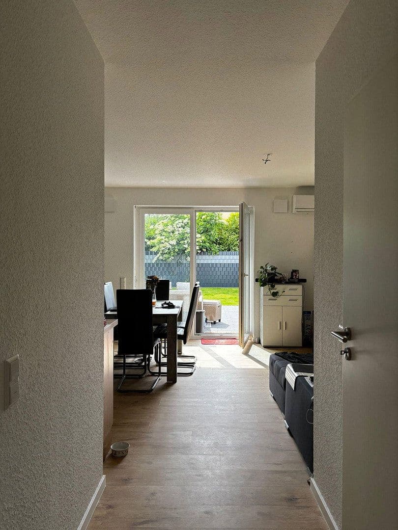 Pronájem bytu 2+kk 65 m², Kronau, Bádensko-Württembersko Pronájem bytu 2+kk 65 m², Kronau, Bádensko-Württembersko